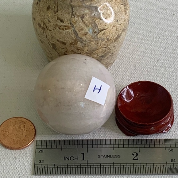 White & Pink Agate Sphere Crystal Ball Healing Polished W Stand Meditation 1.5" - Picture 7 of 7